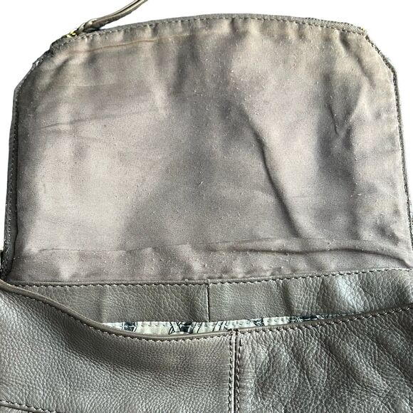 The SAK Taupe Gray Crossbody Pebbled Leather Satchel Fold Over Hobo Shoulder Bag - Picture 5 of 13